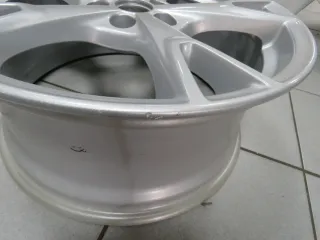 Alufelge F1EC-1007-D1B Ford Focus MK3 2014-18 silber 8x18 ET55 1893233 Kratzer - Bild 4